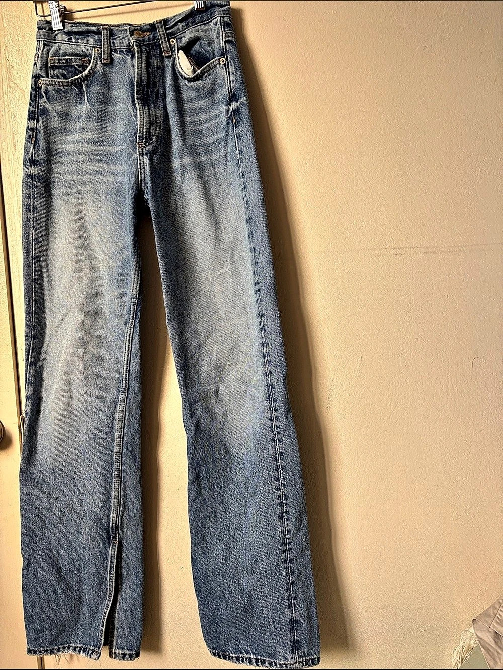 Straight Leg Jeans in Blue